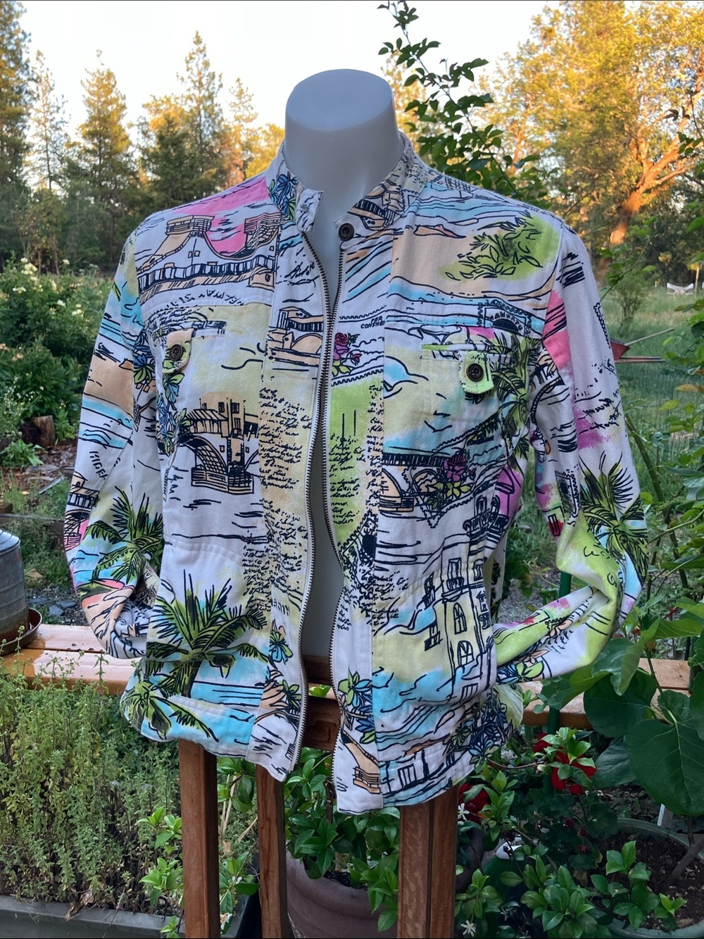 New Directions 100% Cotton zipper jacket with travel vibes M
